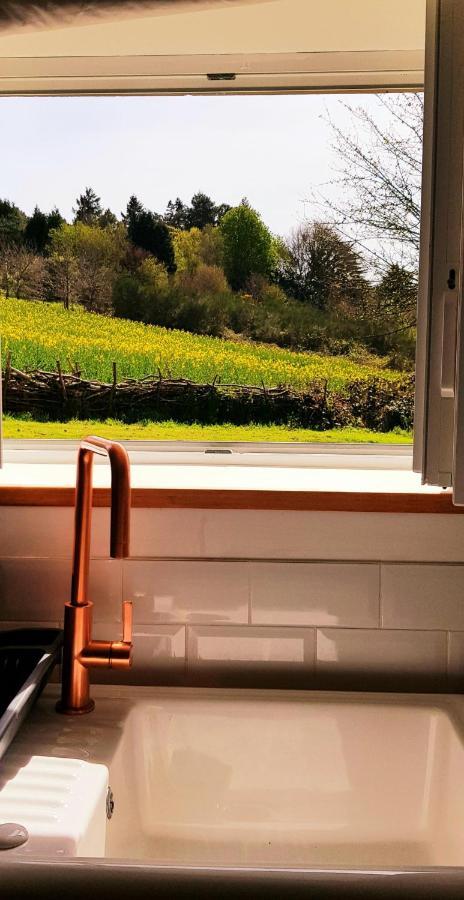Le Vieux Moulin Gites - Detached Cottage With Garden Views And Pool Guegon Exterior photo