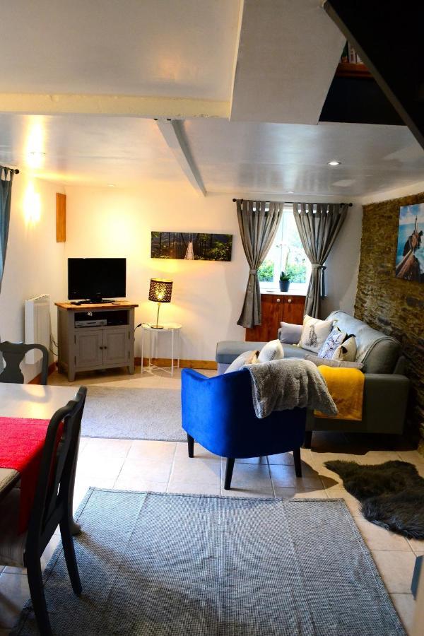 Le Vieux Moulin Gites - Detached Cottage With Garden Views And Pool Guegon Exterior photo