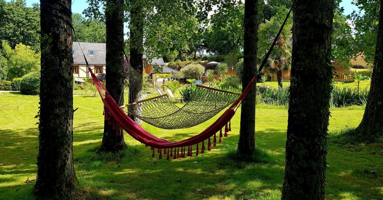 Le Vieux Moulin Gites - Detached Cottage With Garden Views And Pool Guegon Exterior photo