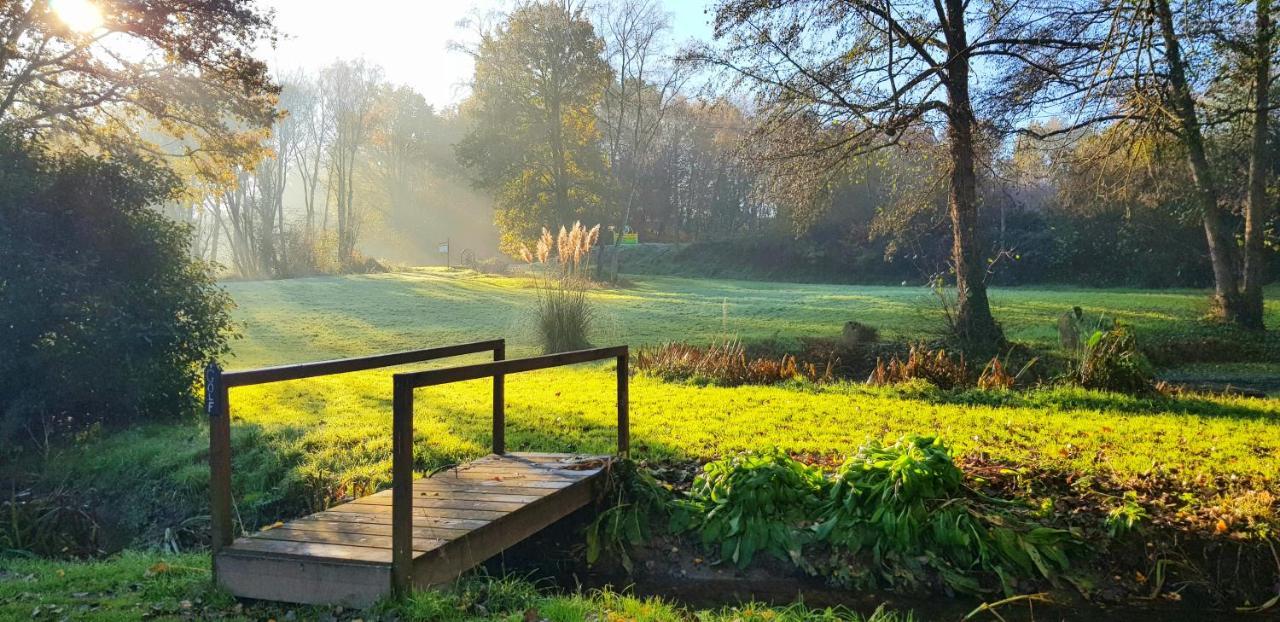 Le Vieux Moulin Gites - Detached Cottage With Garden Views And Pool Guegon Exterior photo